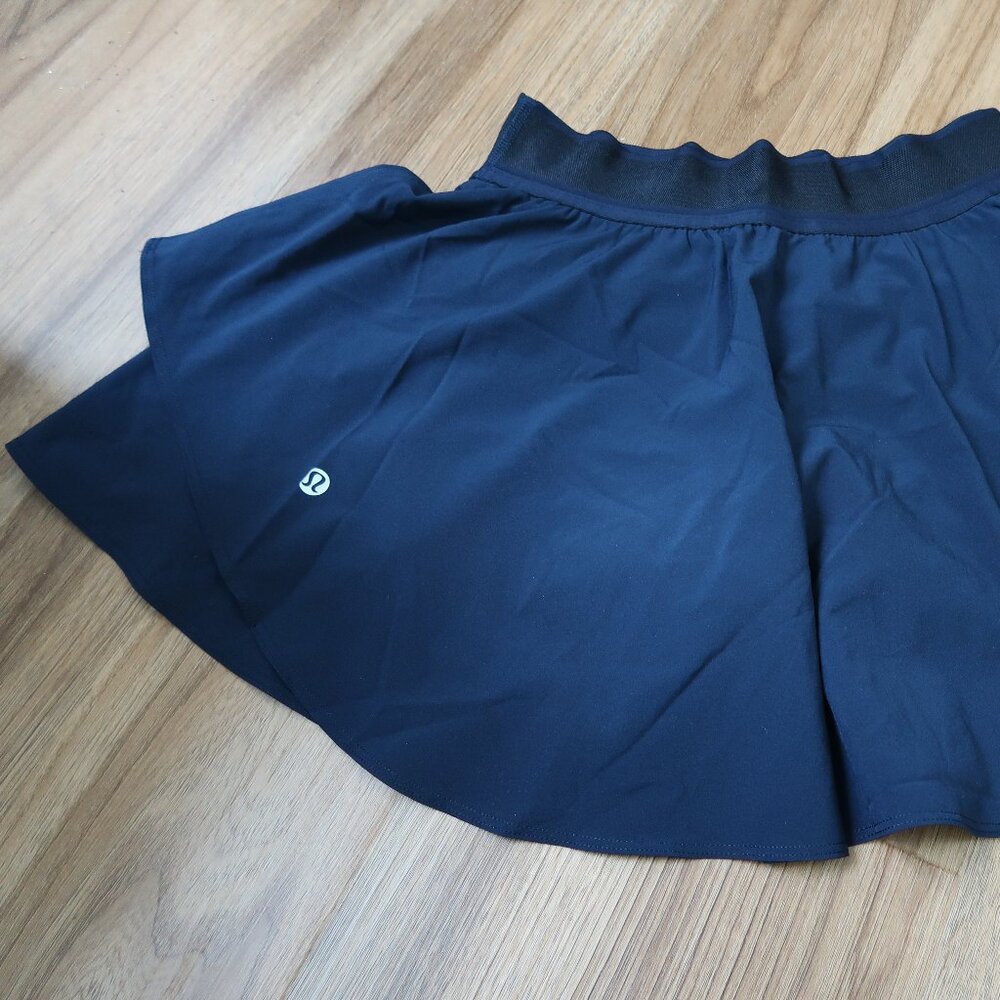 Court Rival Skirt in True Navy in size 4 in New without Tags Condition